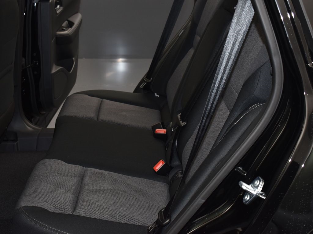 2026 Nissan Rogue SV photo 17