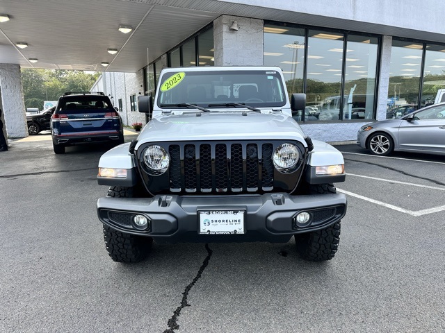2023 Silver Zynith Clearcoat Jeep Gladiator Willys 4X4 Truck