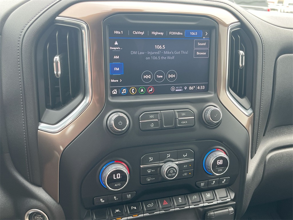 2022 Chevrolet Silverado 1500 High Country photo 16
