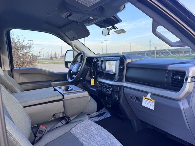 2026 Ford Super Duty F-350 SRW XLT