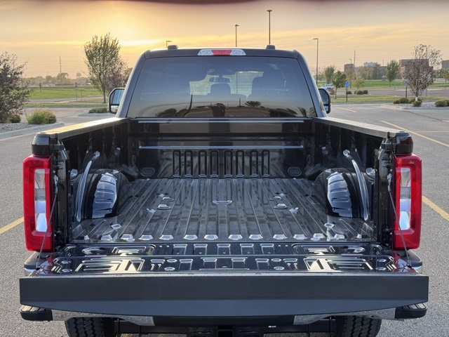 2026 Ford Super Duty F-350 SRW XLT
