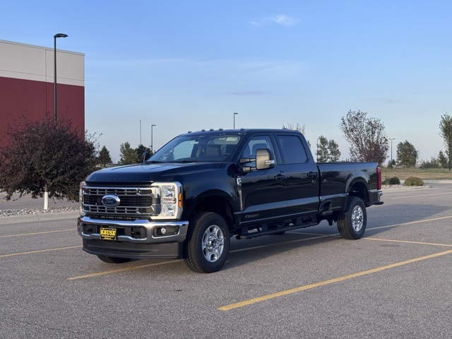 2026 Ford Super Duty F-350 SRW XLT