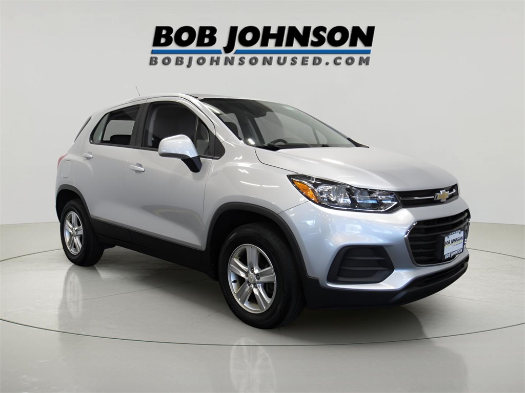 2022 Chevrolet Trax LS photo 4