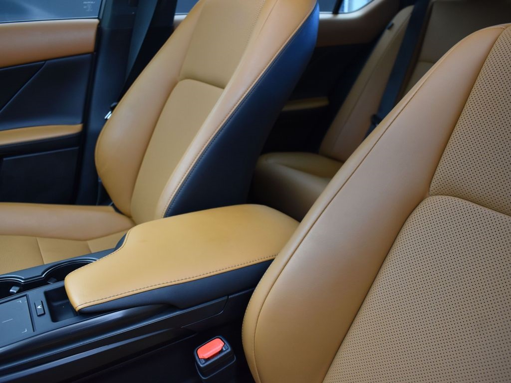 2021 White Lexus IS 300 RWD Sedan