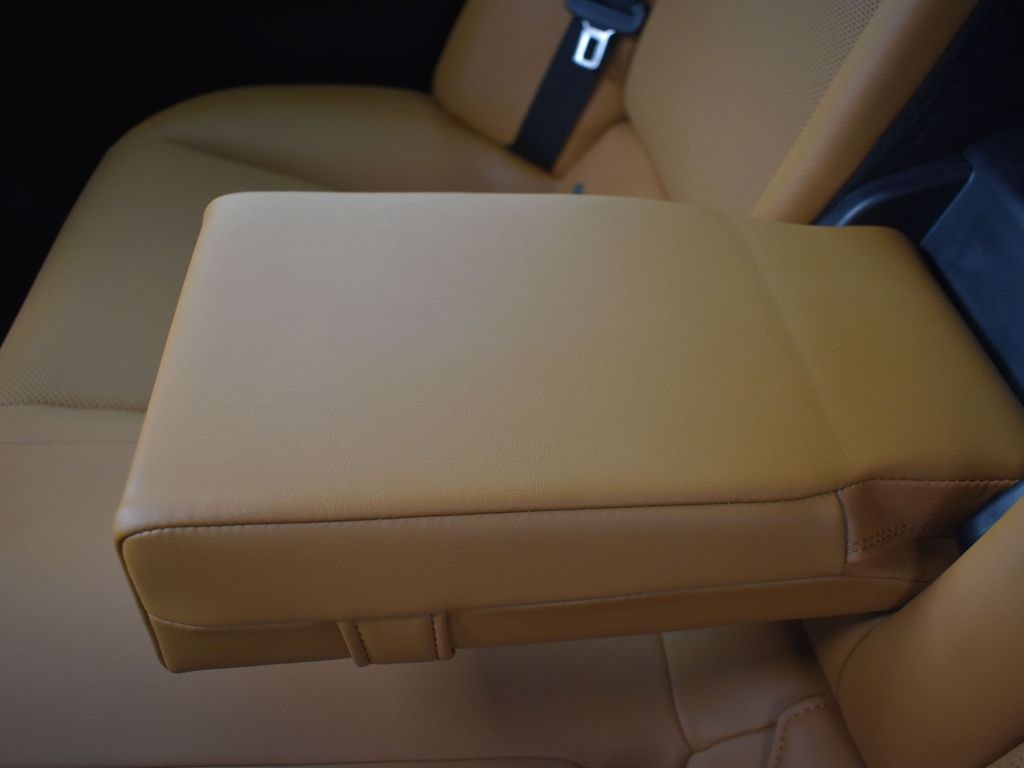 2021 White Lexus IS 300 RWD Sedan