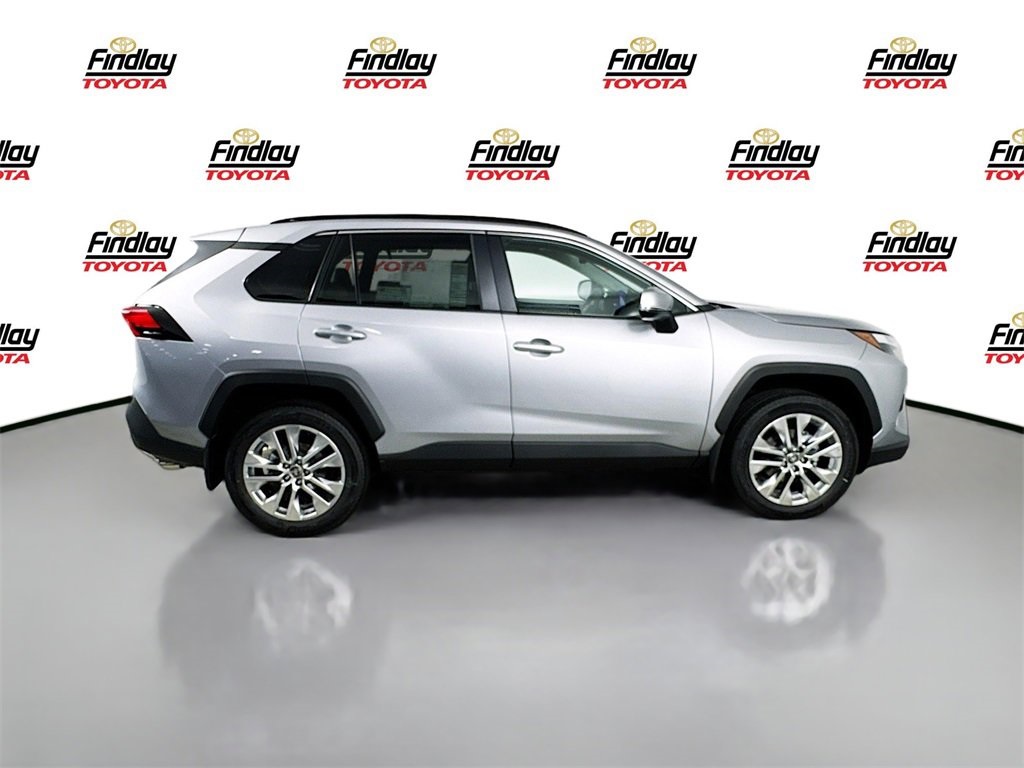 2025 Toyota RAV4 XLE Premium photo 4