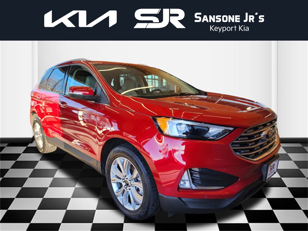 2023 Ford Edge Titanium's photo