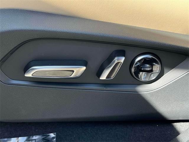 new 2025 Acura MDX car, priced at $68,250