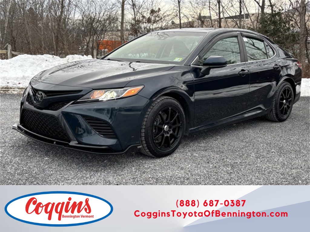 2018 Toyota Camry LE's photo