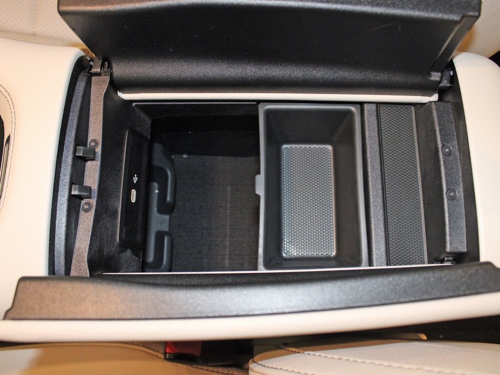 used 2026 Mercedes-Benz GLE car, priced at $65,381