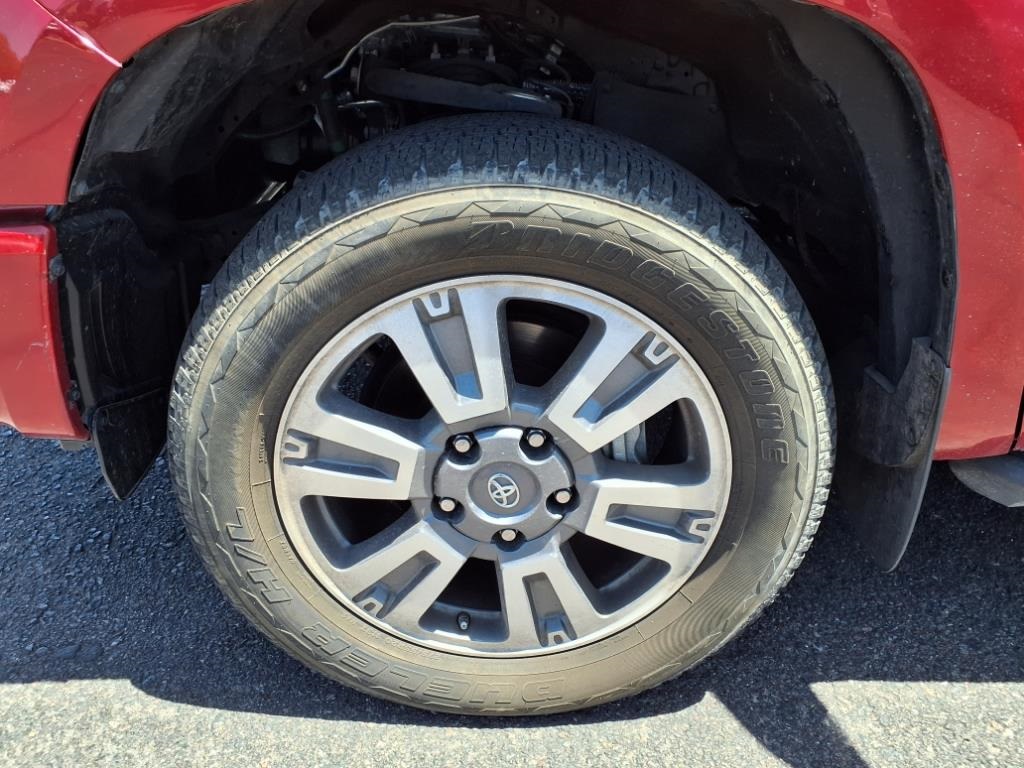 2020 Toyota Tundra Platinum CrewMax photo 22