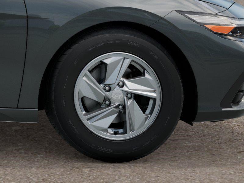 2025 Hyundai Elantra SE photo 6