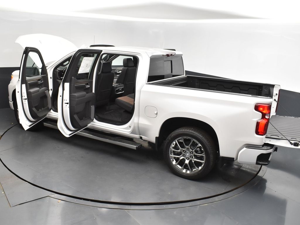 2025 Iridescent Pearl Tricoat Chevrolet Silverado 1500 High Country 4X4 Truck