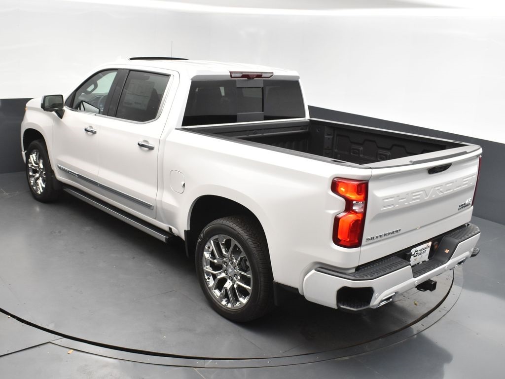 2025 Iridescent Pearl Tricoat Chevrolet Silverado 1500 High Country 4X4 Truck