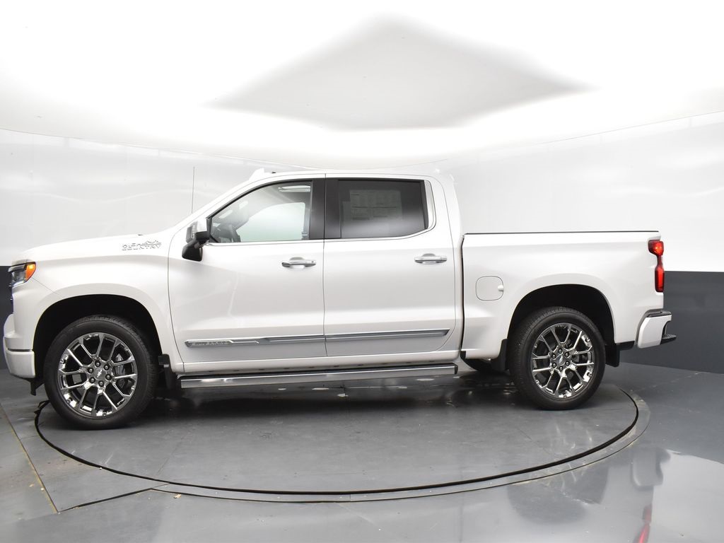 2025 Iridescent Pearl Tricoat Chevrolet Silverado 1500 High Country 4X4 Truck