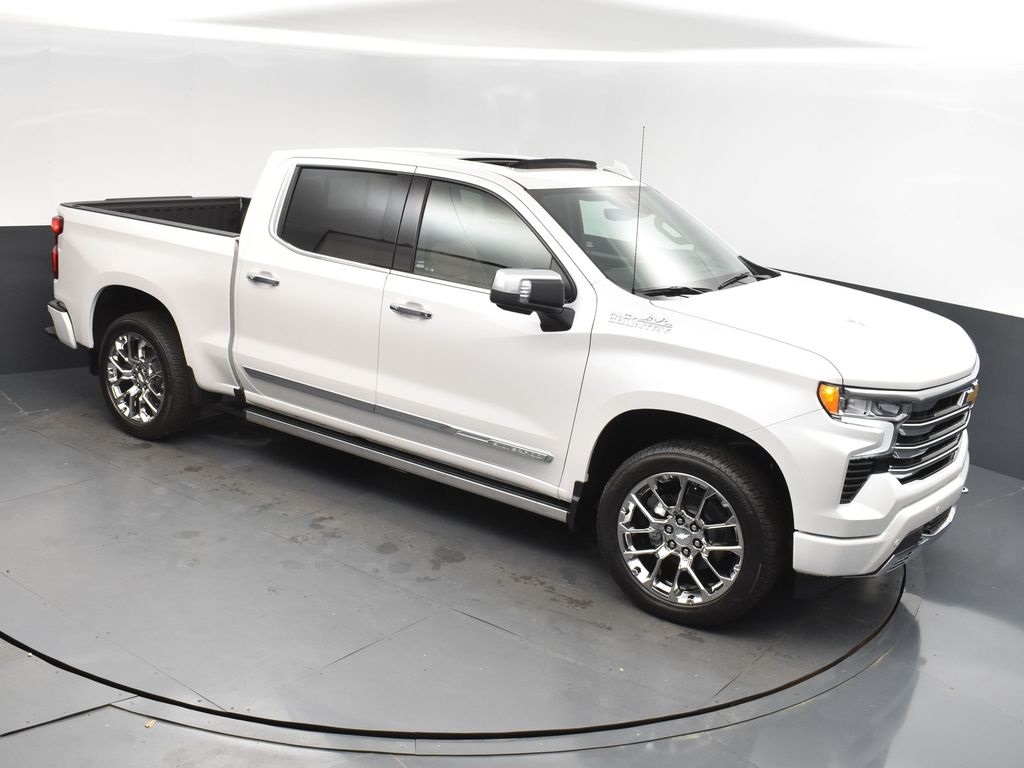 2025 Iridescent Pearl Tricoat Chevrolet Silverado 1500 High Country 4X4 Truck
