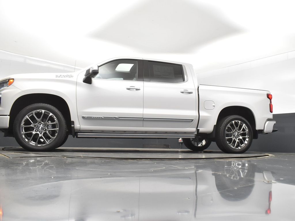 2025 Iridescent Pearl Tricoat Chevrolet Silverado 1500 High Country 4X4 Truck