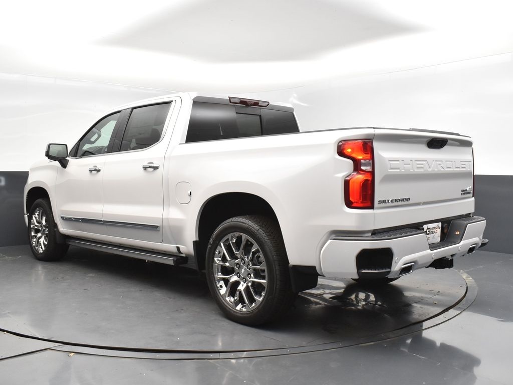 2025 Iridescent Pearl Tricoat Chevrolet Silverado 1500 High Country 4X4 Truck