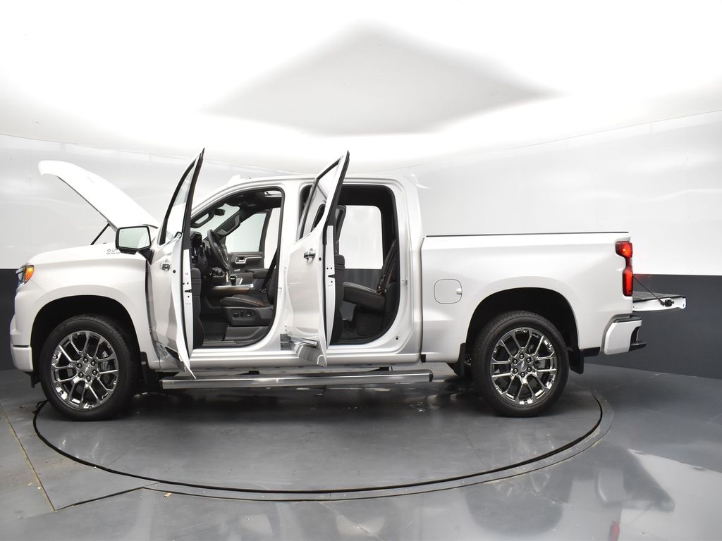 2025 Iridescent Pearl Tricoat Chevrolet Silverado 1500 High Country 4X4 Truck