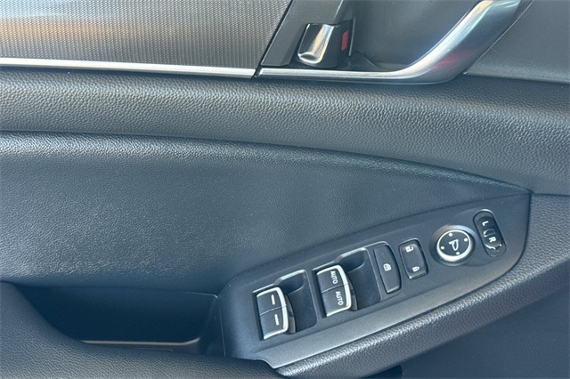 2022 Honda Accord Hybrid Sport photo 13