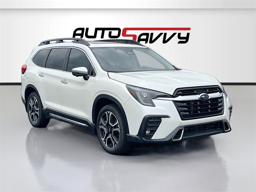 2023 Subaru Ascent Touring's photo