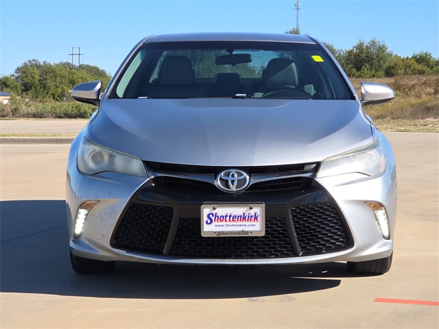 Used 2015 Toyota Camry SE with VIN 4T1BF1FK8FU113200 for sale in Granbury, TX