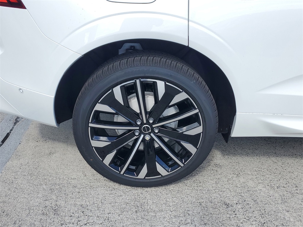 new 2026 Volvo XC60 car, priced at $61,935