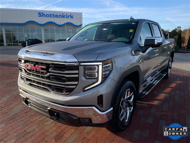 2023 GMC Sierra 1500 SLT's photo