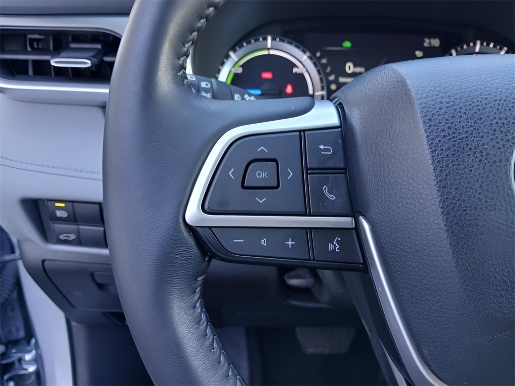 2023 Toyota Highlander XLE photo 7