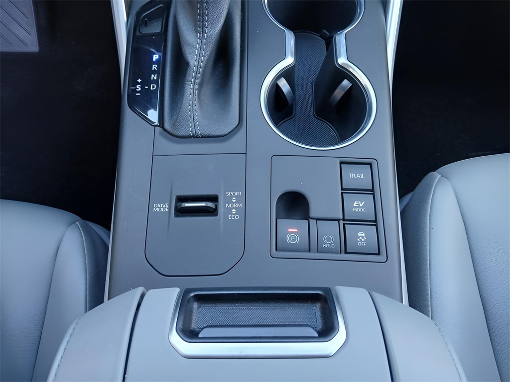 2023 Toyota Highlander XLE photo 10
