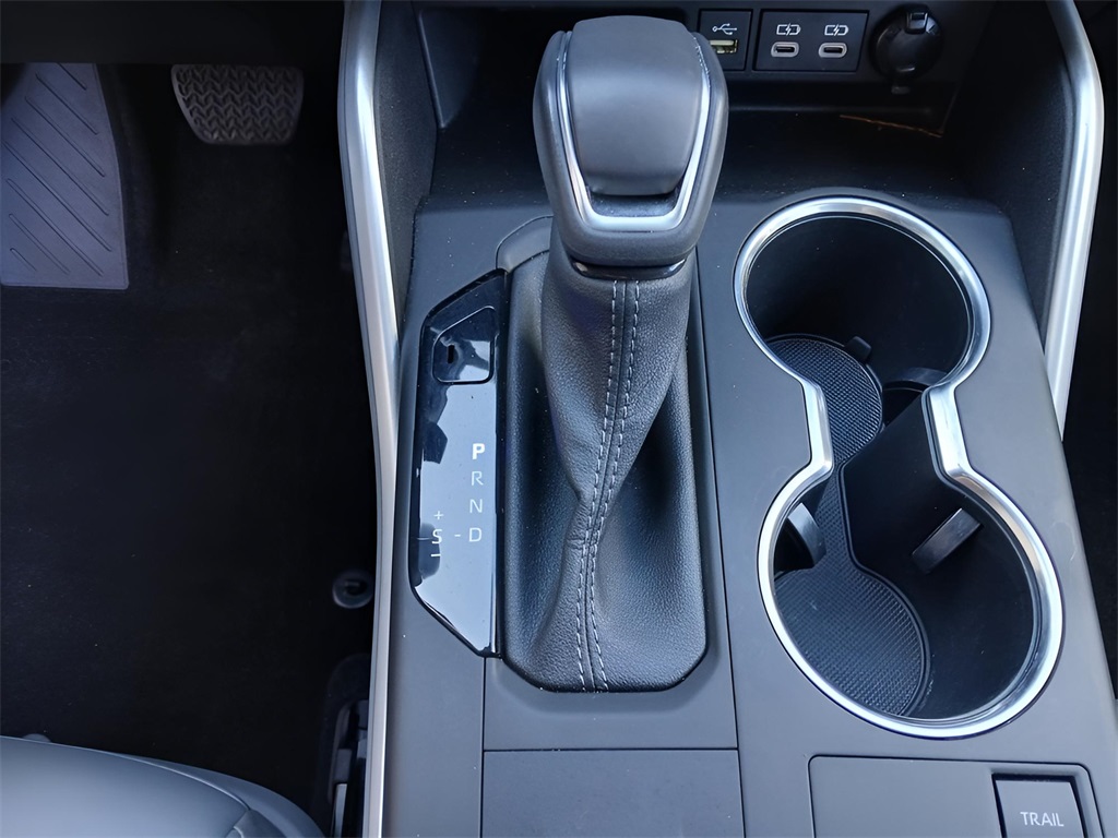 2023 Toyota Highlander XLE photo 11
