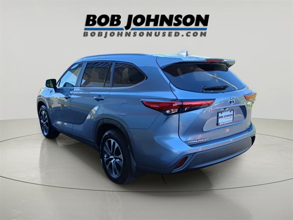 2023 Toyota Highlander XLE photo 17
