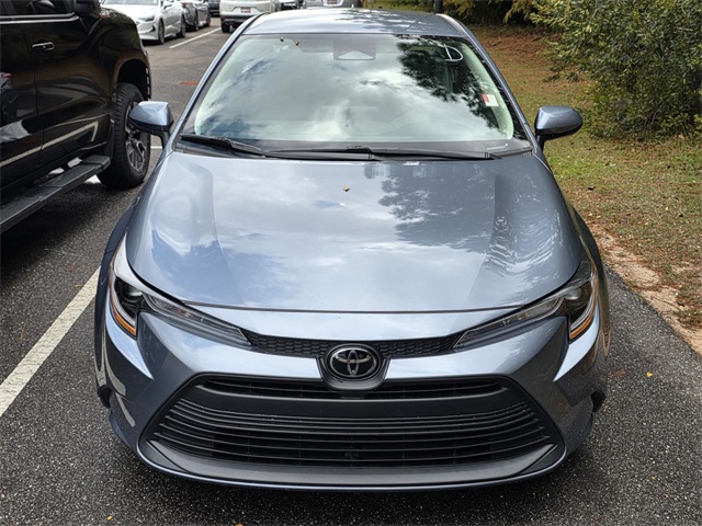 Used 2025 Toyota Corolla LE with VIN 5YFB4MDE8SP229061 for sale in Northfield, Minnesota