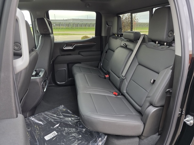 2026 GMC Sierra 1500 Crew Cab, Short Bed, SLT, 4WD