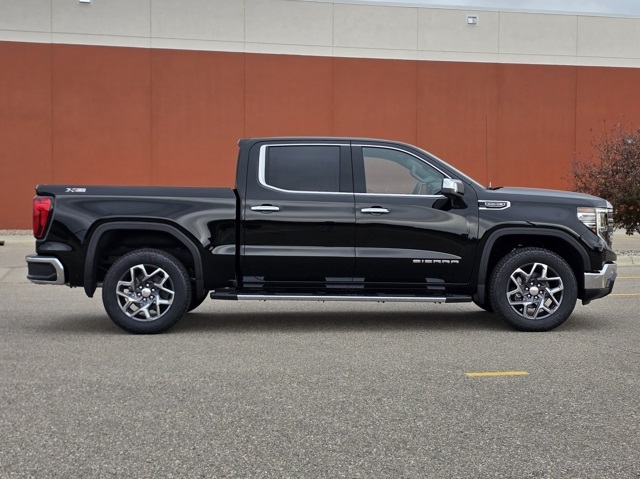 2026 GMC Sierra 1500 Crew Cab, Short Bed, SLT, 4WD