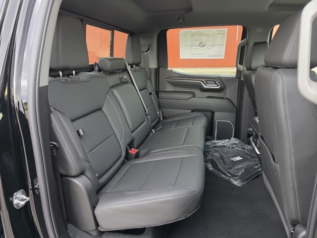 2026 GMC Sierra 1500 Crew Cab, Short Bed, SLT, 4WD