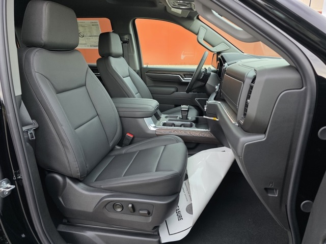 2026 GMC Sierra 1500 Crew Cab, Short Bed, SLT, 4WD