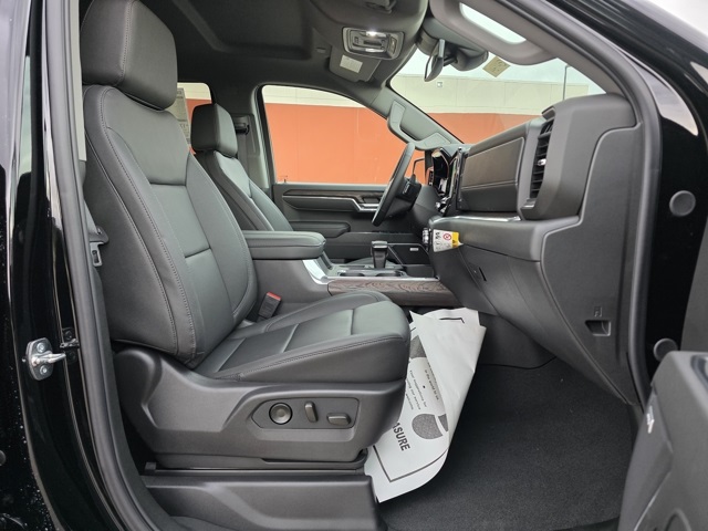 2026 GMC Sierra 1500 Crew Cab, Short Bed, SLT, 4WD