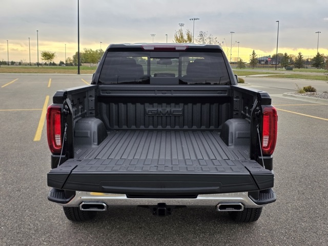 2026 GMC Sierra 1500 Crew Cab, Short Bed, SLT, 4WD