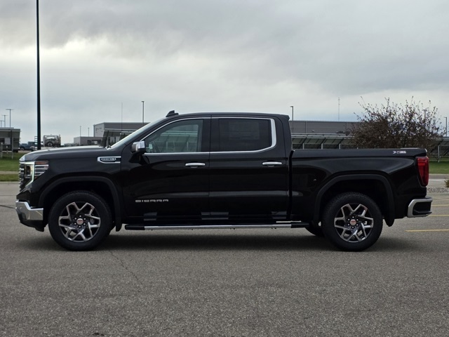 2026 GMC Sierra 1500 Crew Cab, Short Bed, SLT, 4WD