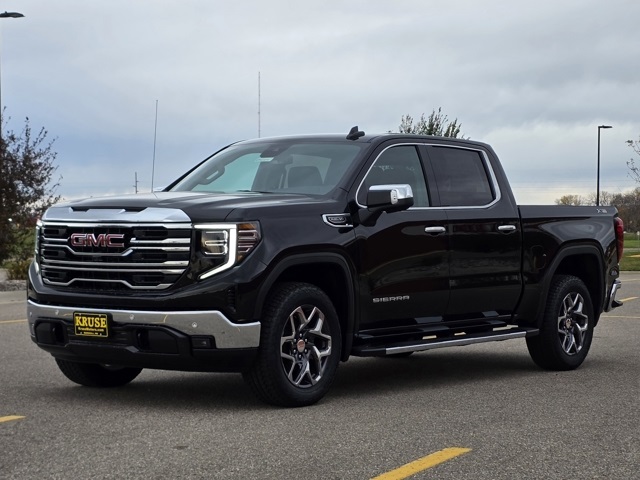 2026 GMC Sierra 1500 Crew Cab, Short Bed, SLT, 4WD