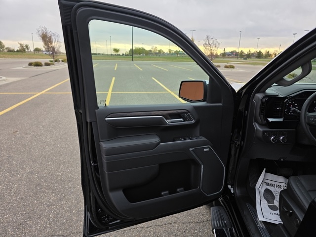 2026 GMC Sierra 1500 Crew Cab, Short Bed, SLT, 4WD