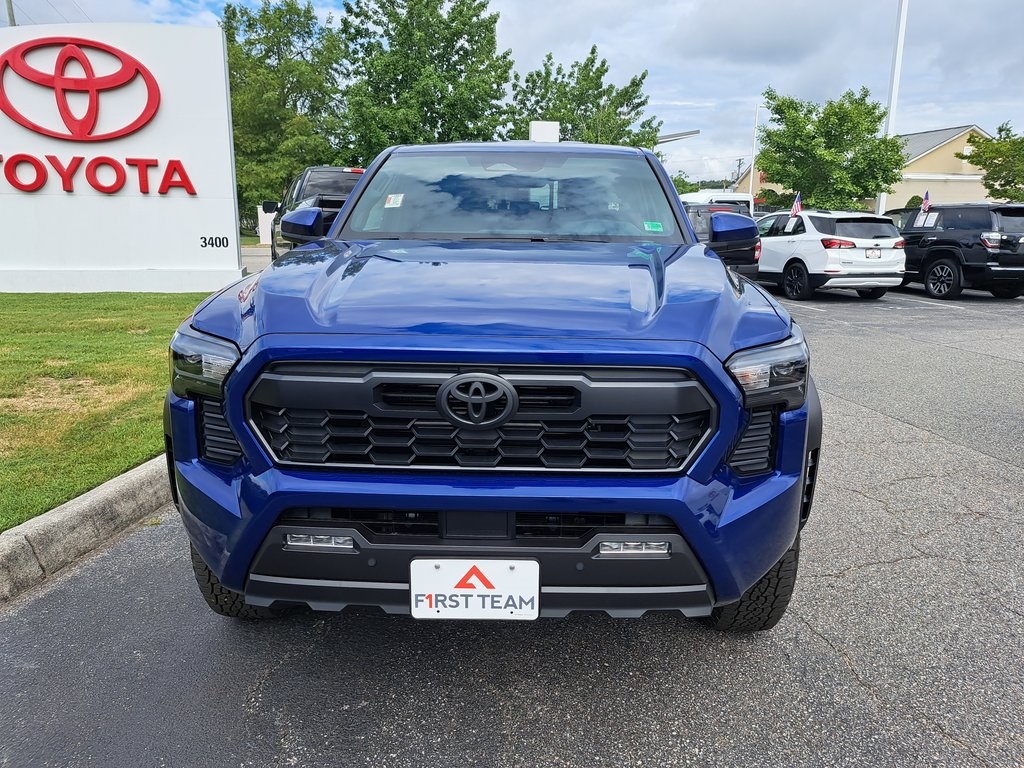 2025 Toyota Tacoma TRD Off-Road Double Cab photo 2