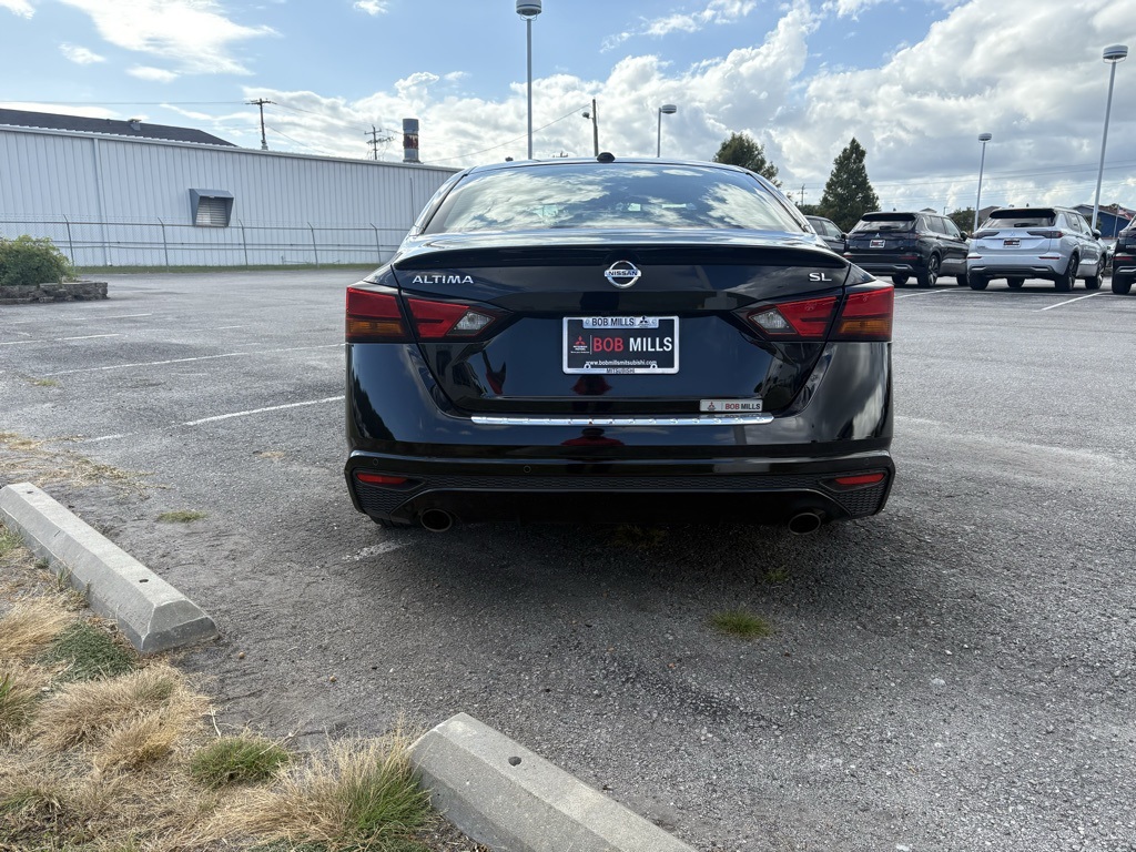 2022 Nissan Altima 2.5 SL:16823P