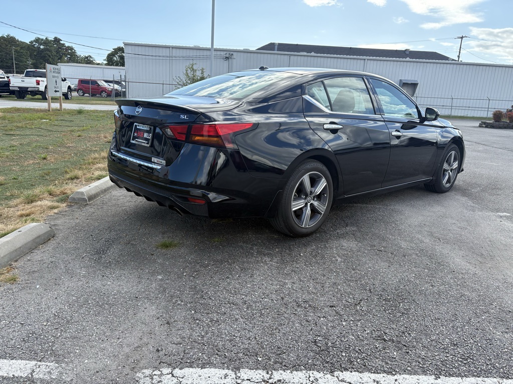 2022 Nissan Altima 2.5 SL:16823P