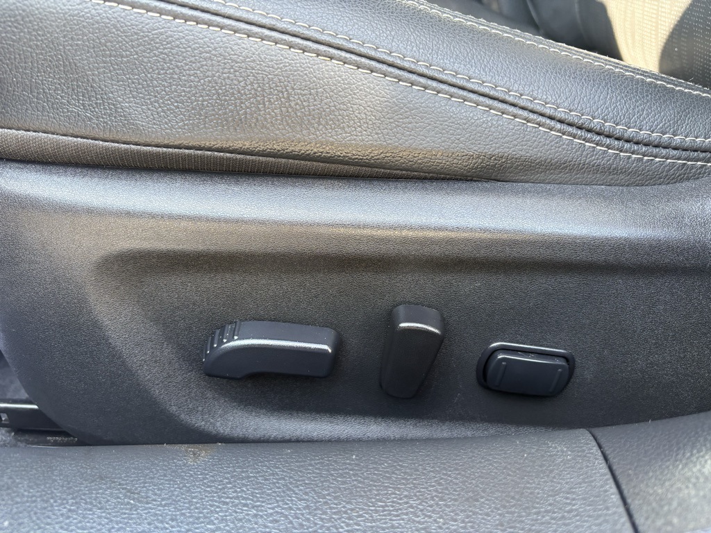 2022 Nissan Altima 2.5 SL:16823P