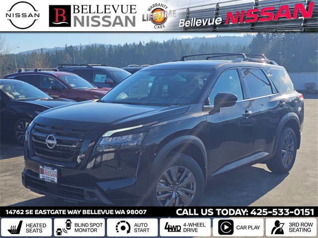 2025 Nissan Pathfinder SV