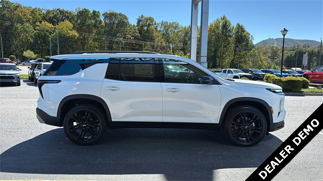 new 2026 Chevrolet Traverse car, priced at $47,690
