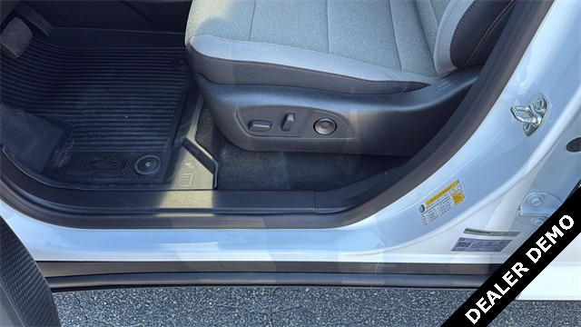 new 2026 Chevrolet Traverse car, priced at $47,690