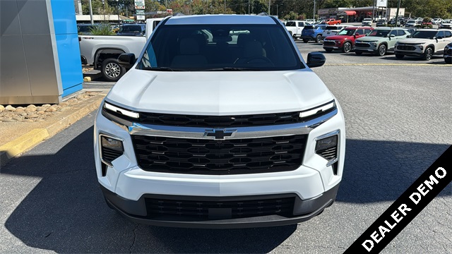 new 2026 Chevrolet Traverse car, priced at $47,690